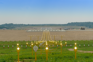 Starptautiskās Viļņas lidostas skrejceļa un gaismu signalizācijas sistēmas rekonstrukcija