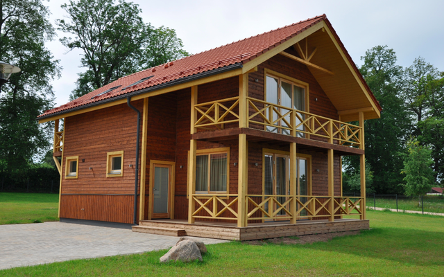 HUS.LV ECO HOUSES - koka karkasa māju un jumtu kopņu ražotājs ar 20 gadu pieredzi