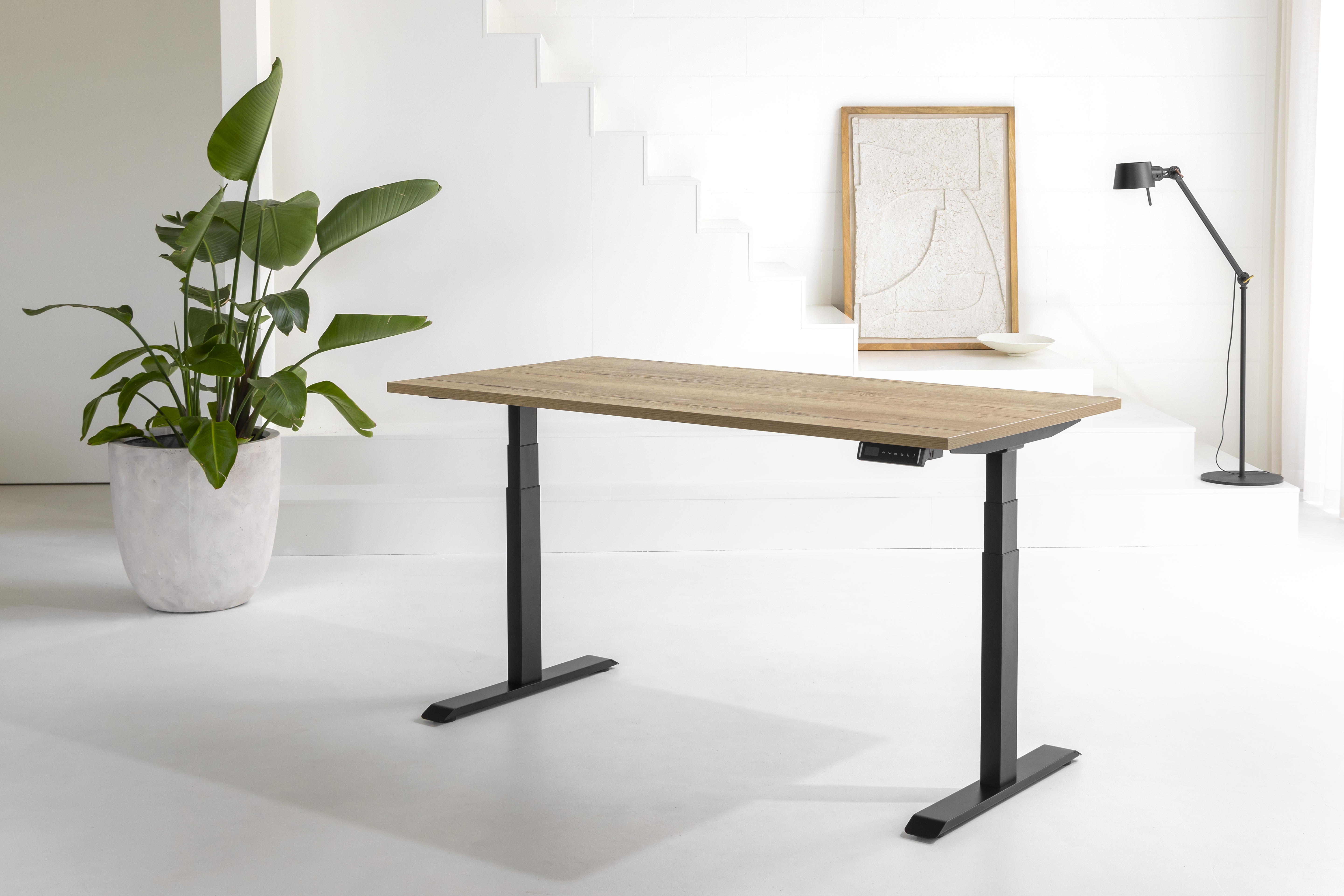 elektriskais biroja galds