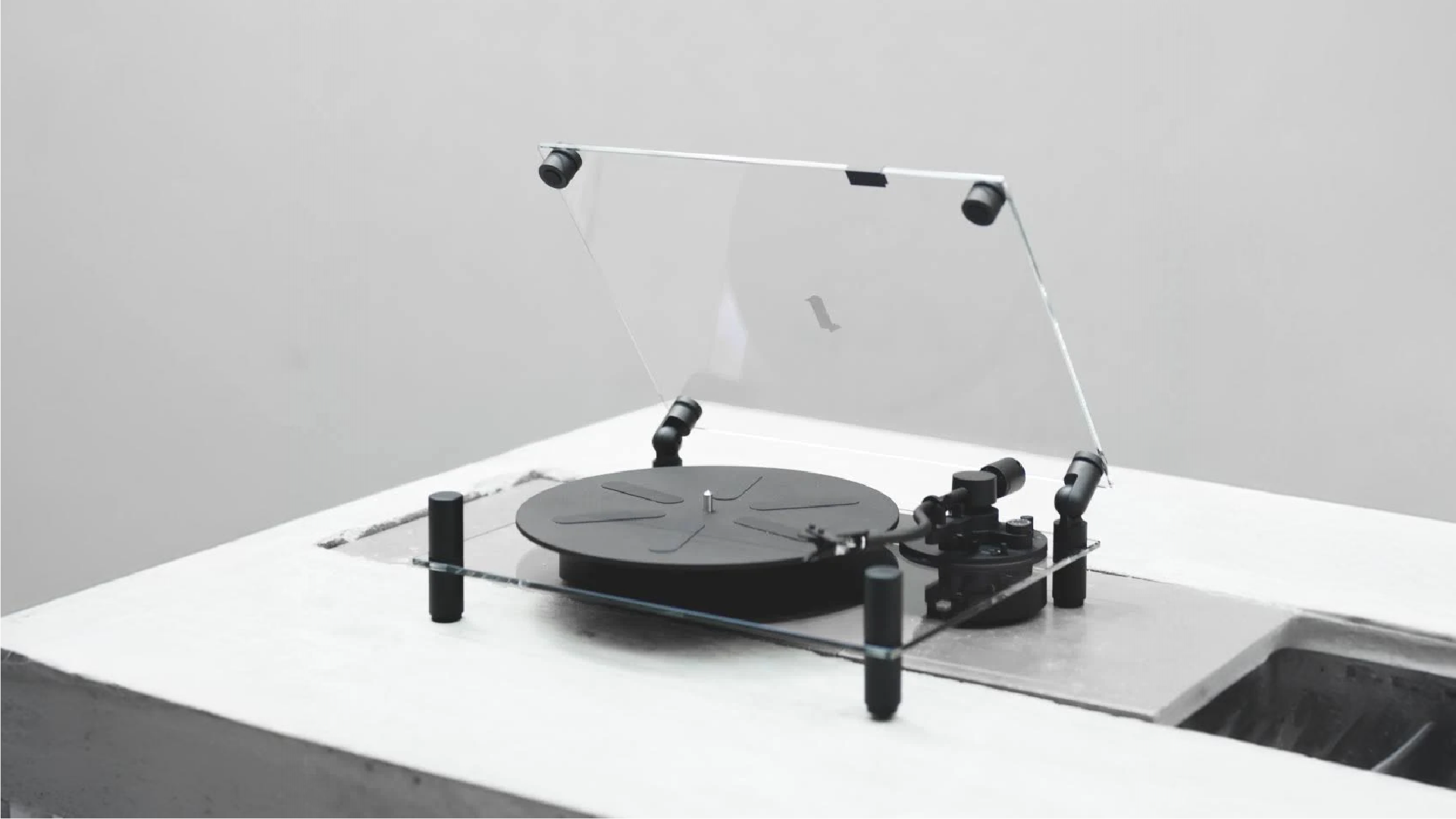 Plašu atskaņotājs Transparent Turntable